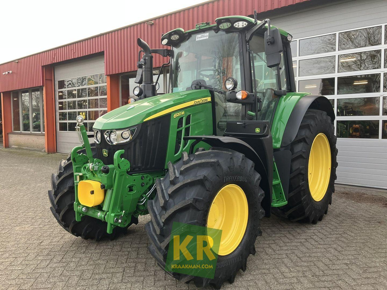 John Deere 6120M - Traktors: foto 1 John Deere 6120M - Traktors: foto 1
