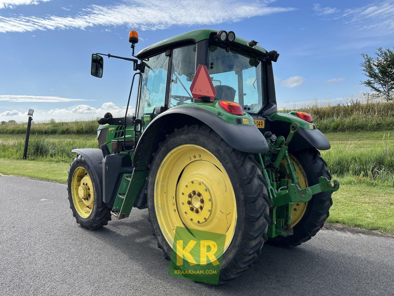 John Deere 6125M - Traktors: foto 3 John Deere 6125M - Traktors: foto 3