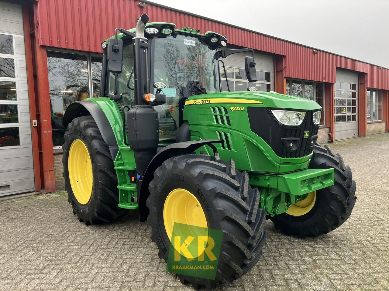 John Deere 6140M - Traktors: foto 2 John Deere 6140M - Traktors: foto 2