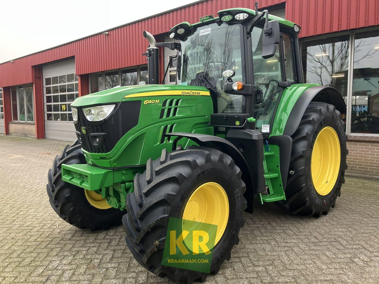 John Deere 6140M - Traktors: foto 1 John Deere 6140M - Traktors: foto 1