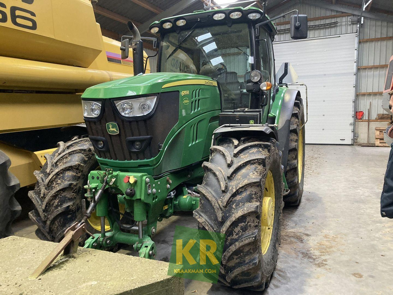 John Deere 6155R - Traktors: foto 1 John Deere 6155R - Traktors: foto 1