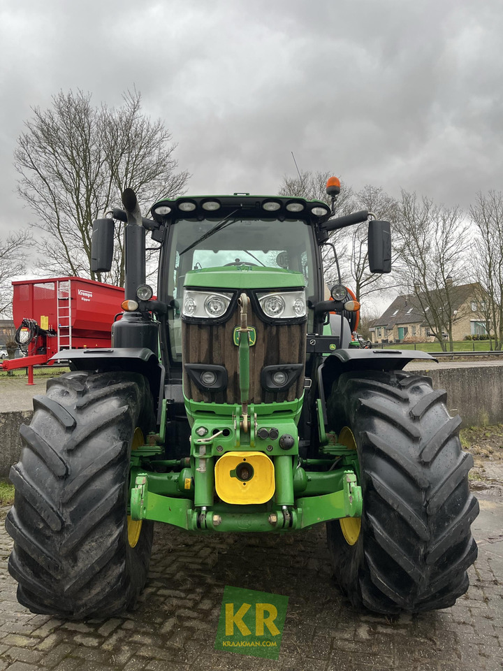 John Deere 6215R - Traktors: foto 5 John Deere 6215R - Traktors: foto 5