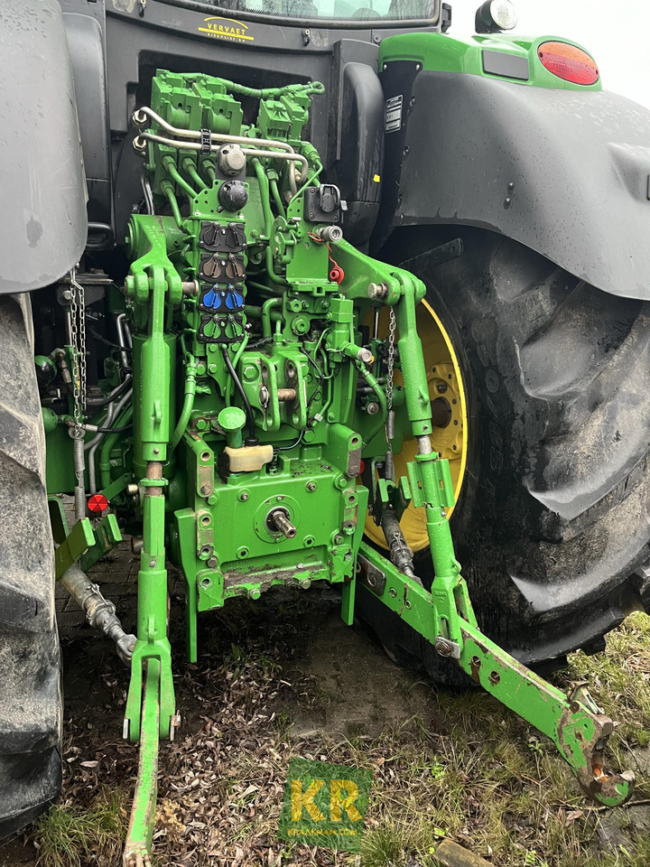 John Deere 6215R - Traktors: foto 4 John Deere 6215R - Traktors: foto 4