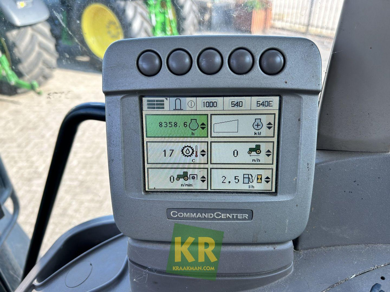 John Deere 6630 PREMIUM - Traktors: foto 4 John Deere 6630 PREMIUM - Traktors: foto 4