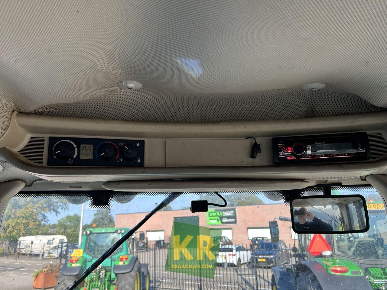 John Deere 6630 PREMIUM - Traktors: foto 3 John Deere 6630 PREMIUM - Traktors: foto 3