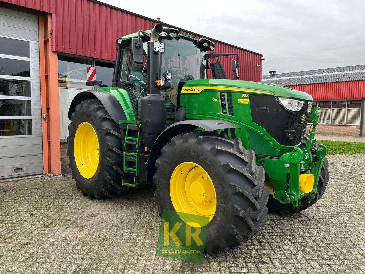 John Deere 6M 250 - Traktors: foto 1 John Deere 6M 250 - Traktors: foto 1