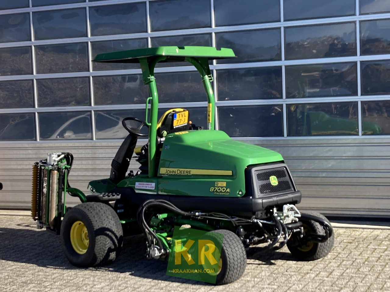 John Deere 8700A PRECISIONCUT - Zāles pļāvējs: foto 2 John Deere 8700A PRECISIONCUT - Zāles pļāvējs: foto 2