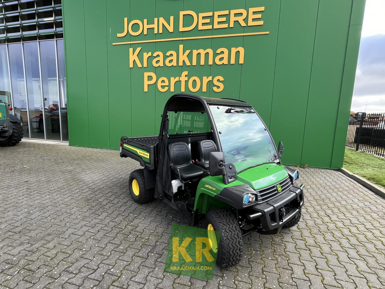 Jaunā Kvadricikls John Deere HPX815E: foto 1