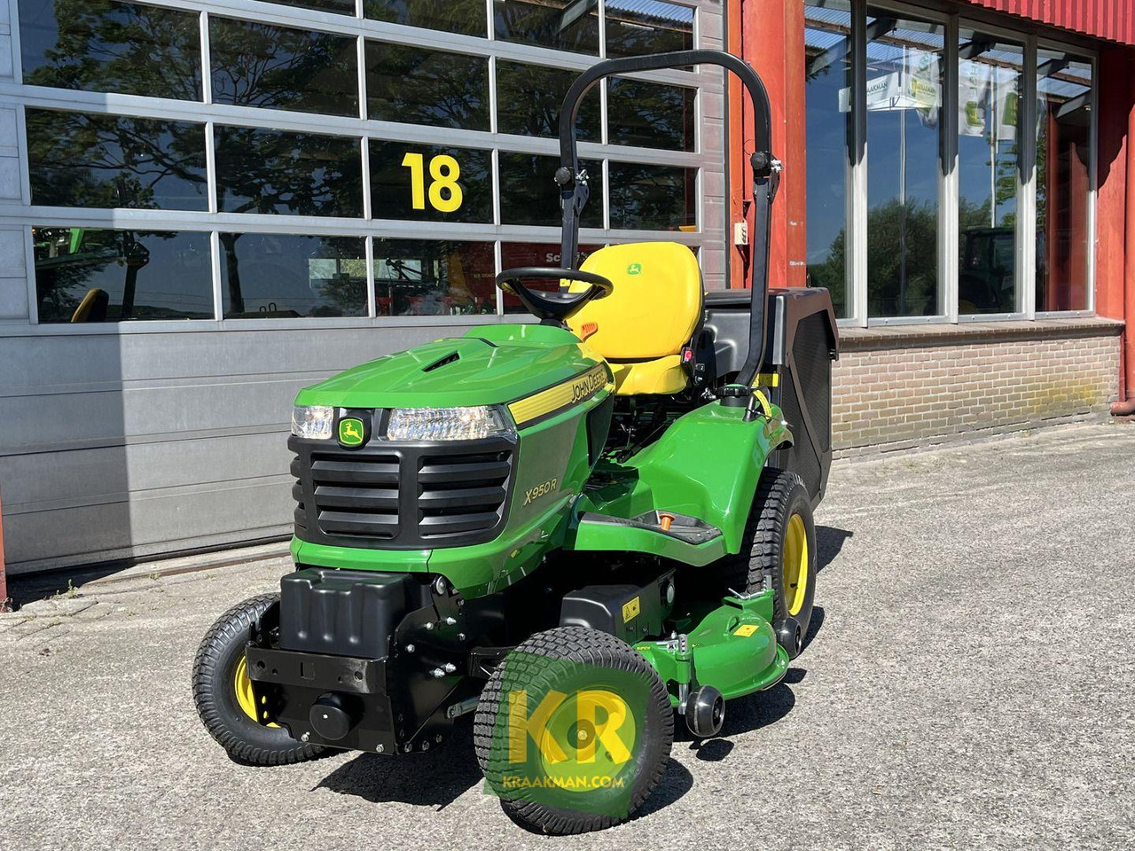 John Deere X950R - Zāles pļāvējs: foto 2 John Deere X950R - Zāles pļāvējs: foto 2