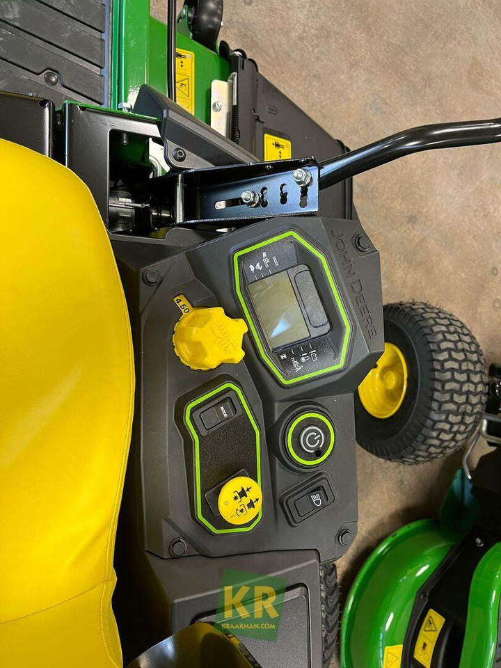 John Deere Z370R ELECTRIC - Zāles pļāvējs: foto 4 John Deere Z370R ELECTRIC - Zāles pļāvējs: foto 4