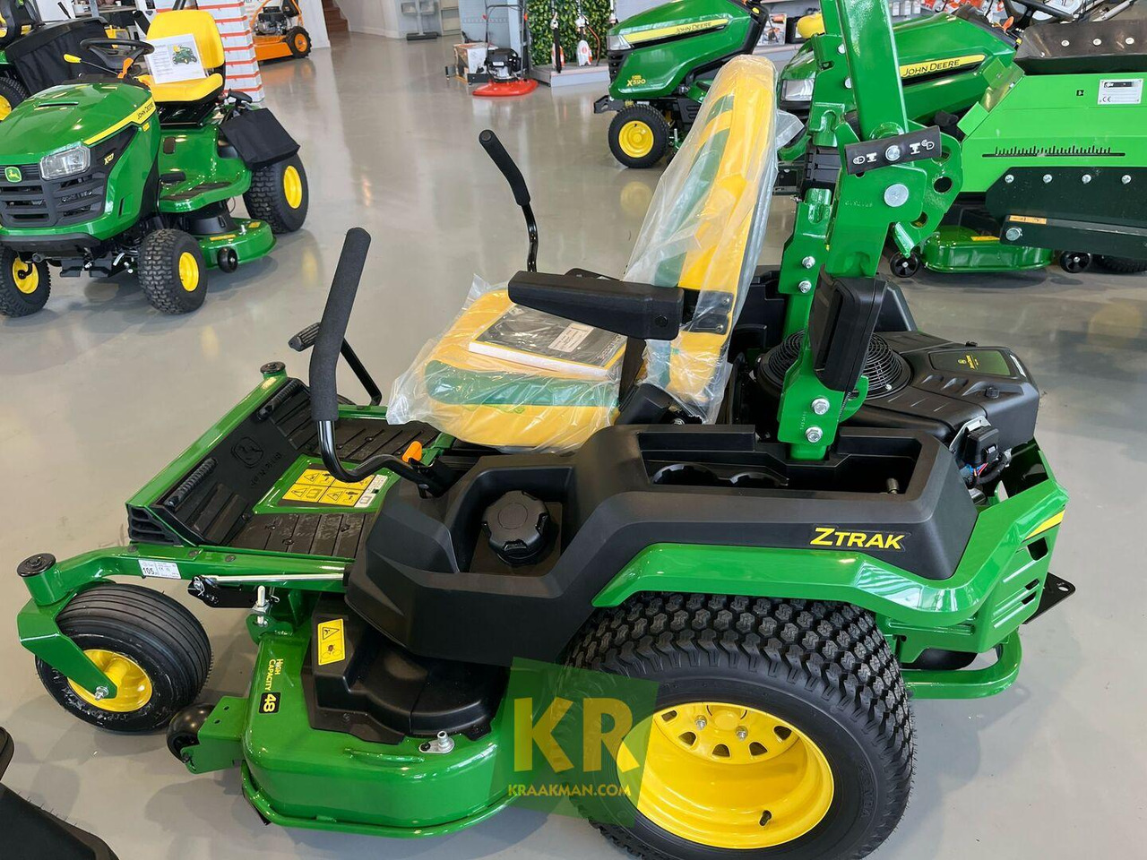 John Deere Z545R - Zāles pļāvējs: foto 3 John Deere Z545R - Zāles pļāvējs: foto 3