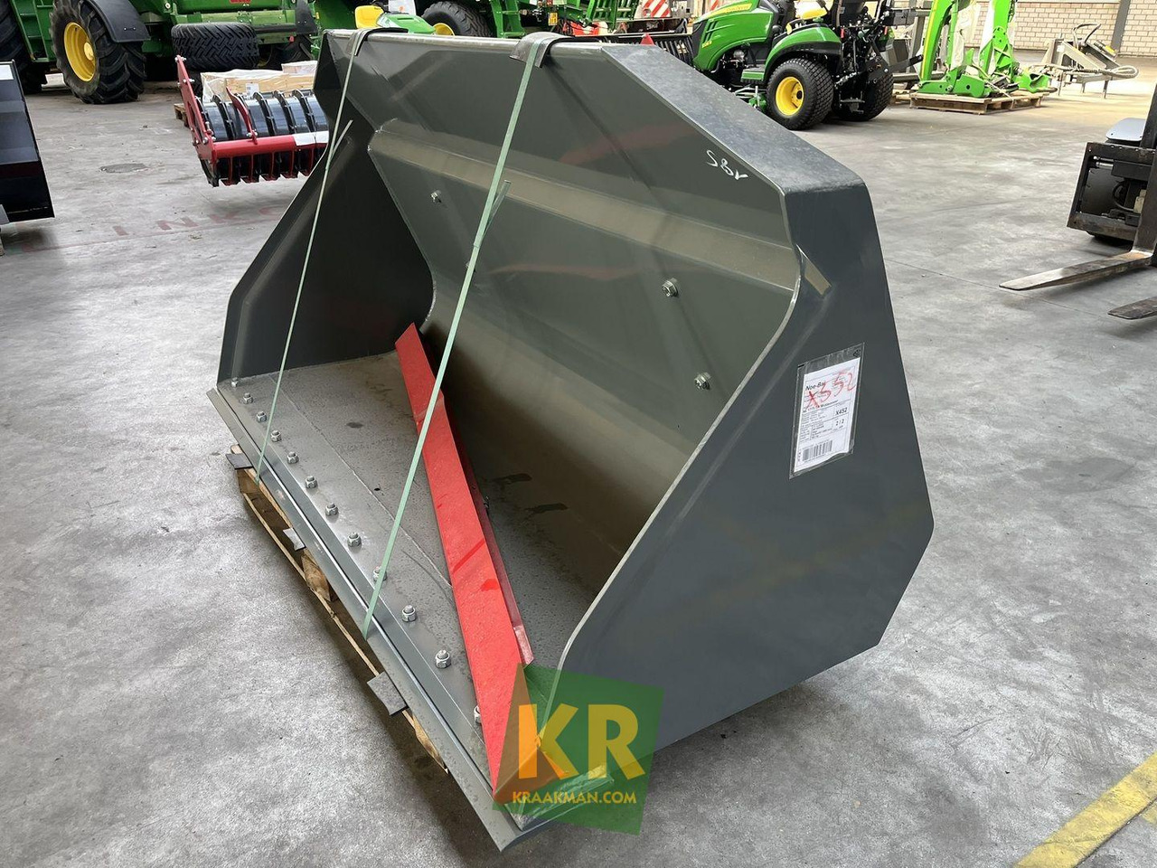 Kramer Voorzetstukken - Iekrāvēja kauss: foto 3 Kramer Voorzetstukken - Iekrāvēja kauss: foto 3