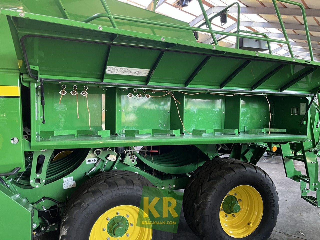 L624 John Deere  - Kīpu prese: foto 3 L624 John Deere  - Kīpu prese: foto 3