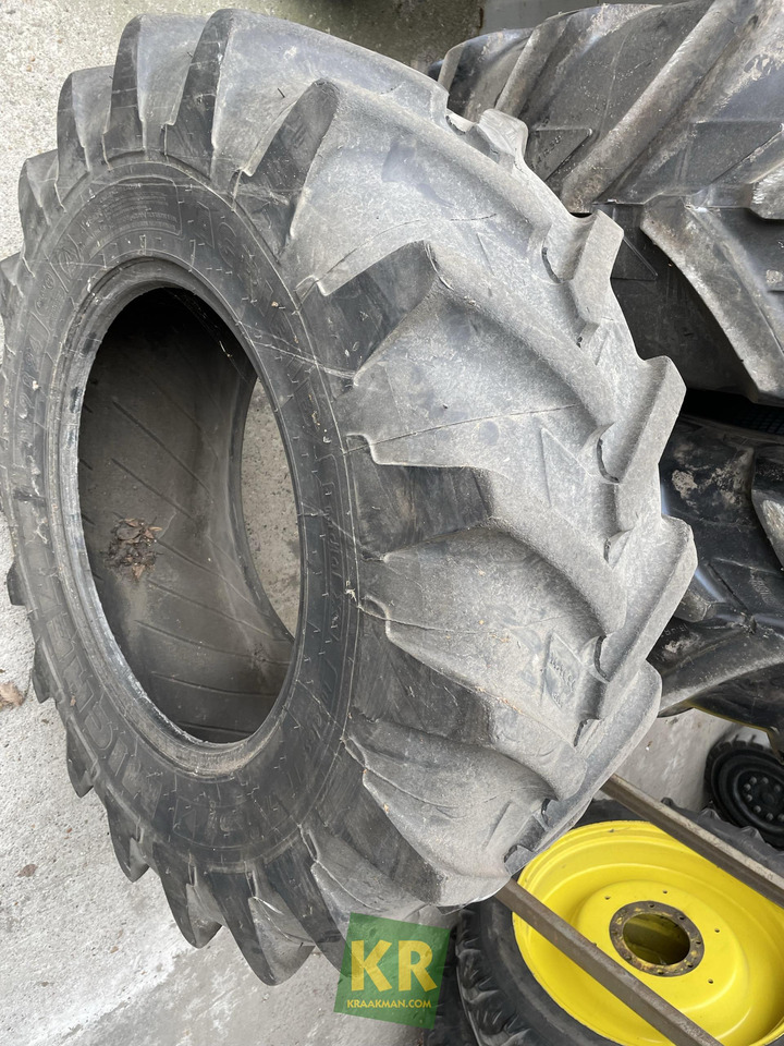 Michelin Agribib 14.9R24 126A8 band - Riepa - Lauksaimniecības tehnika: foto 2 Michelin Agribib 14.9R24 126A8 band - Riepa - Lauksaimniecības tehnika: foto 2