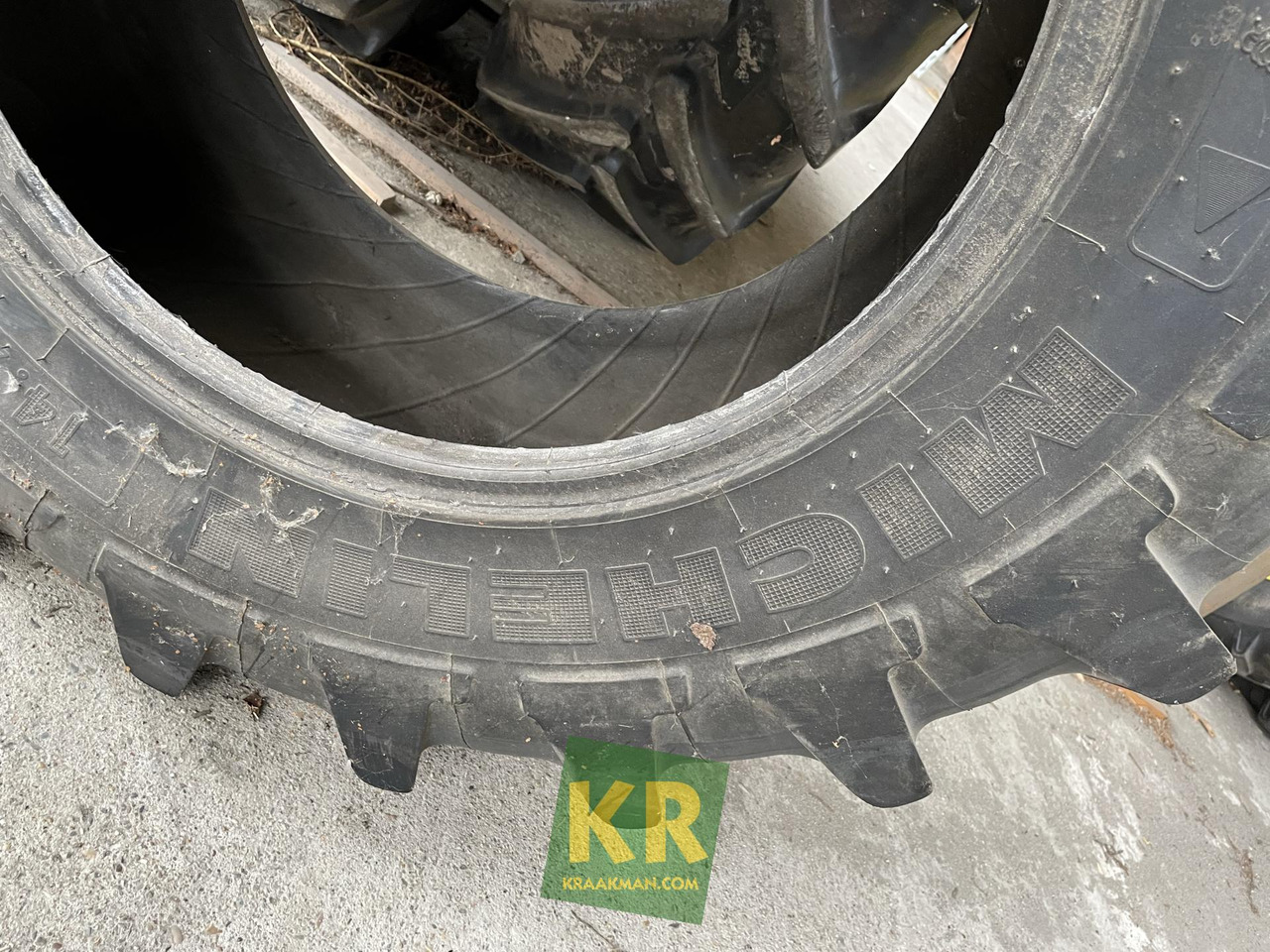 Michelin Agribib 14.9R24 126A8 band - Riepa - Lauksaimniecības tehnika: foto 4 Michelin Agribib 14.9R24 126A8 band - Riepa - Lauksaimniecības tehnika: foto 4