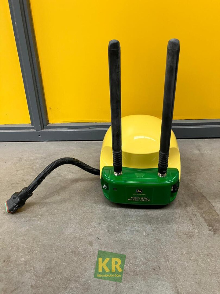 Starfire 6000 ontvanger John Deere - Navigācijas sistēma - Lauksaimniecības tehnika: foto 2 Starfire 6000 ontvanger John Deere - Navigācijas sistēma - Lauksaimniecības tehnika: foto 2