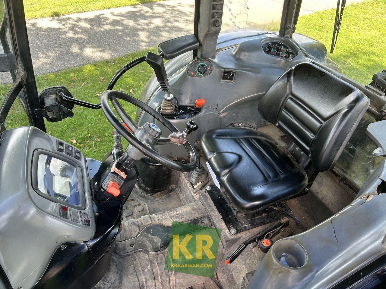 TN75S New Holland - Traktors: foto 5 TN75S New Holland - Traktors: foto 5