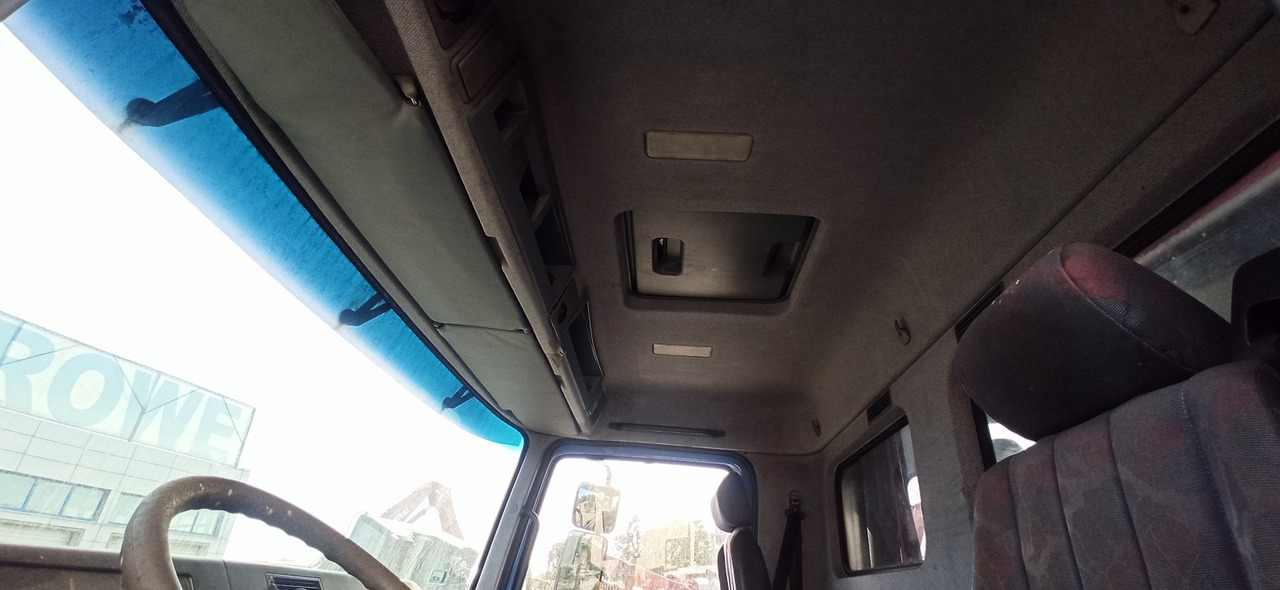 MERCEDES-BENZ Actros MP1 1831 1835 1840 1843 Low tunnel - Kabīne - Kravas automašīna: foto 4 MERCEDES-BENZ Actros MP1 1831 1835 1840 1843 Low tunnel - Kabīne - Kravas automašīna: foto 4