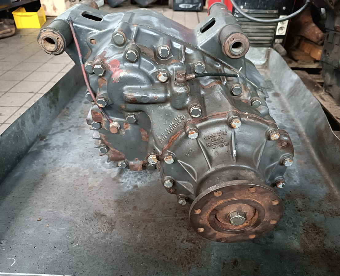 Mercedes VG500 4x4 1017 1213 1217 1417 1617 1619 - Pagrieziena reduktors: foto 3 Mercedes VG500 4x4 1017 1213 1217 1417 1617 1619 - Pagrieziena reduktors: foto 3