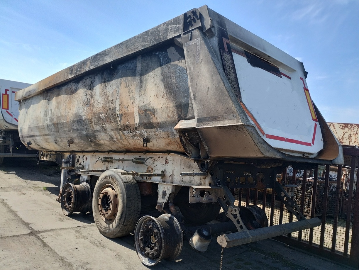 SCHMITZ CARGOBULL GOTHA 26 m3 SGF S3 2015 - Puspiekabe pašizgāzējs: foto 4 SCHMITZ CARGOBULL GOTHA 26 m3 SGF S3 2015 - Puspiekabe pašizgāzējs: foto 4