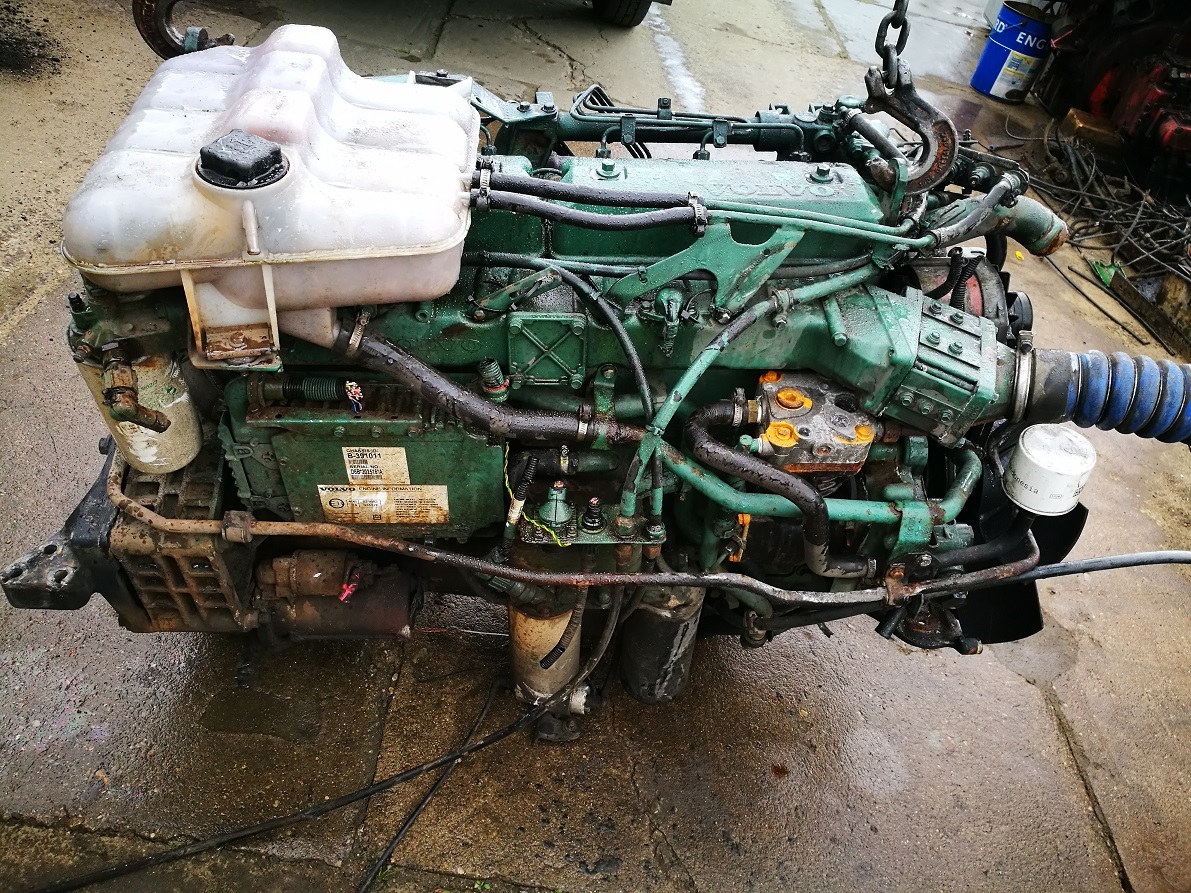 VOLVO FL6 D6B220 - Dzinējs un rezerves daļas - Kravas automašīna: foto 2 VOLVO FL6 D6B220 - Dzinējs un rezerves daļas - Kravas automašīna: foto 2