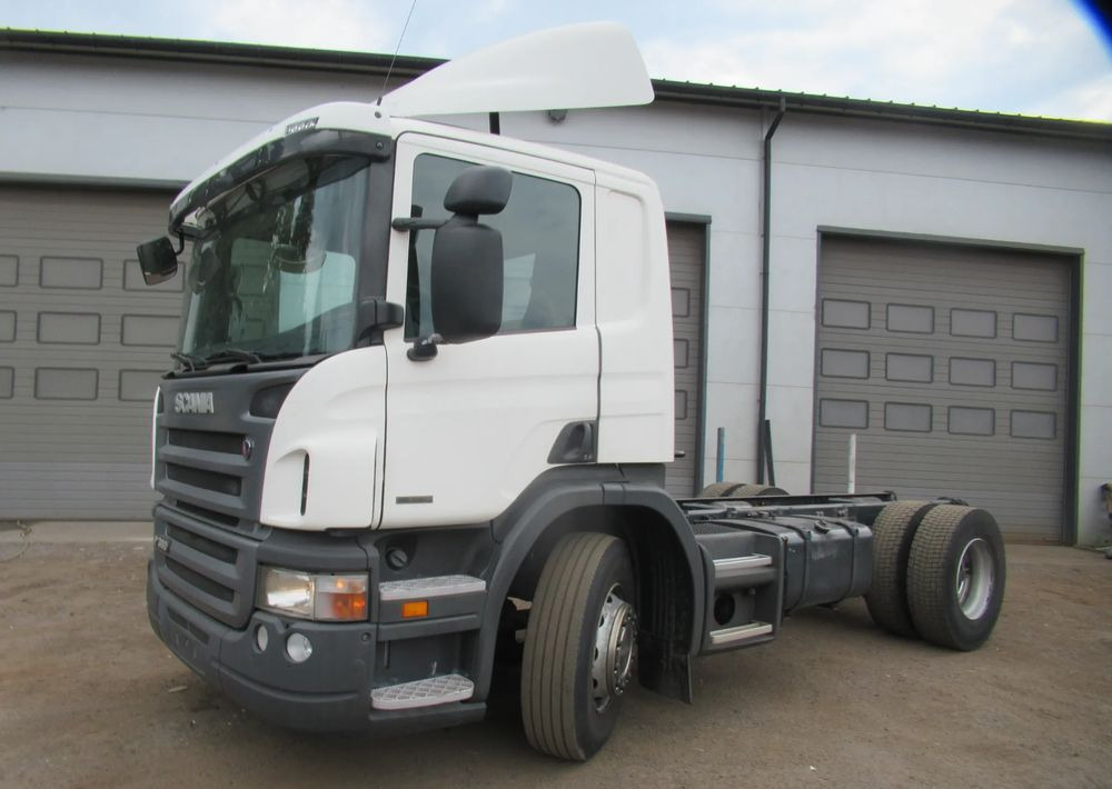 Scania P360 - Šasija kravas automašīna: foto 1 Scania P360 - Šasija kravas automašīna: foto 1