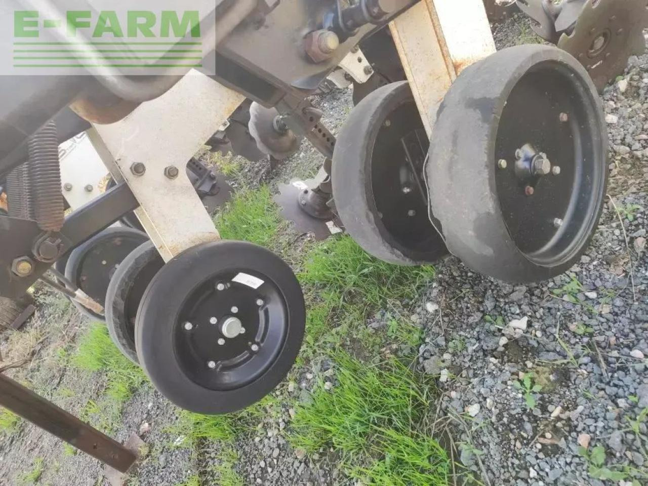 Agrisem sly strip cat1 - Precīzās izsējas sējmašīna: foto 3 Agrisem sly strip cat1 - Precīzās izsējas sējmašīna: foto 3