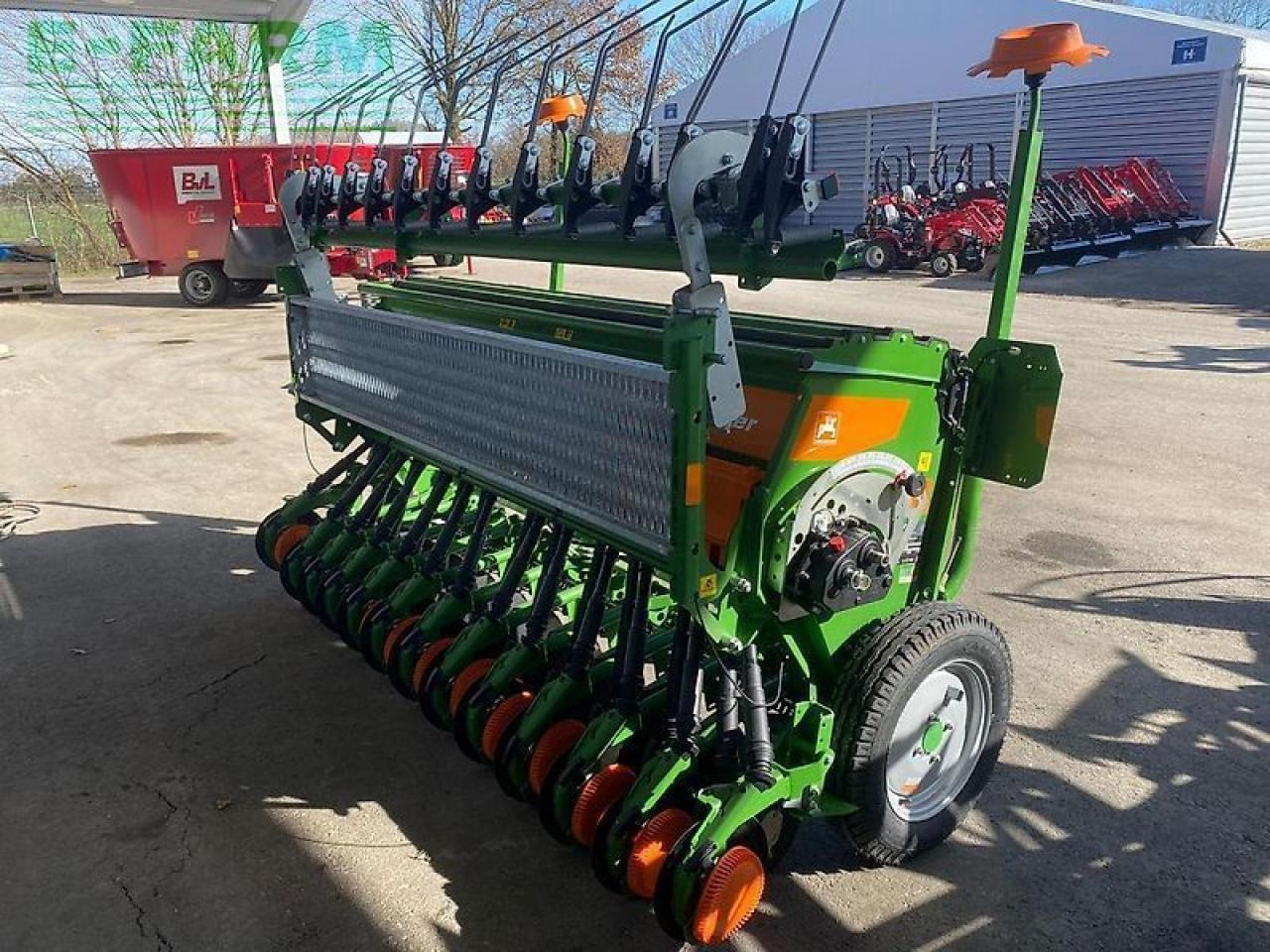 Amazone d9 3000 super - Sējmašīna: foto 3 Amazone d9 3000 super - Sējmašīna: foto 3