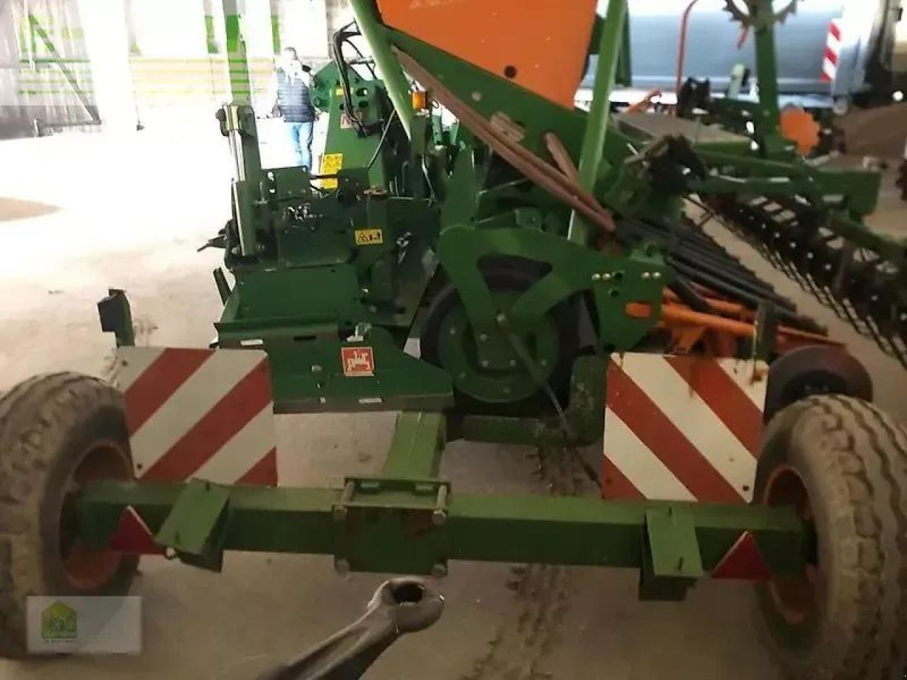 Amazone kg400s + adp403s + wagen - Kombinētā sējmašīna: foto 4 Amazone kg400s + adp403s + wagen - Kombinētā sējmašīna: foto 4