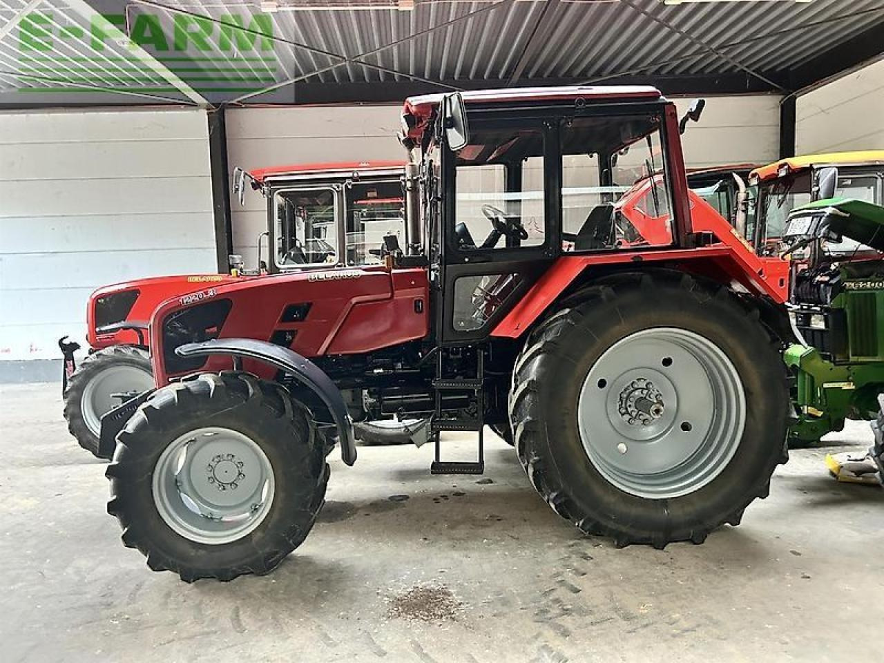 Belarus 1220.3 - Traktors: foto 3 Belarus 1220.3 - Traktors: foto 3