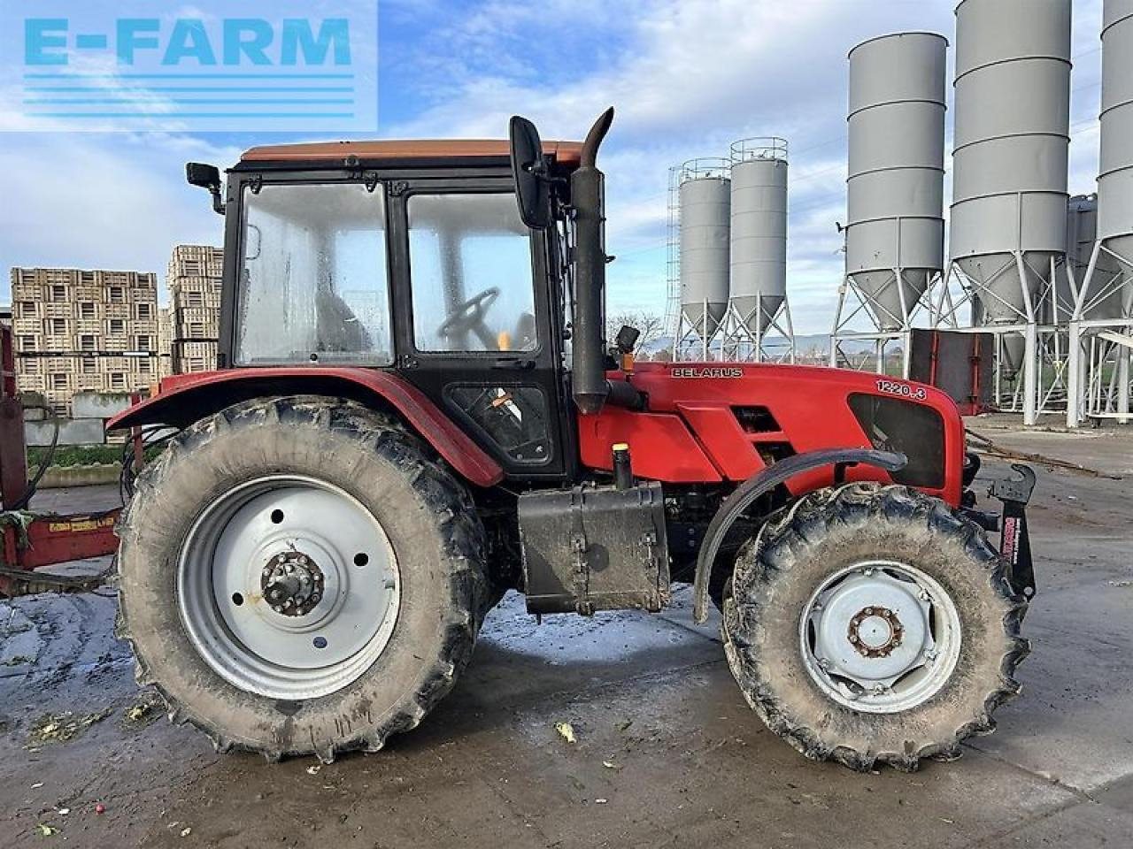 Belarus 1220.3 - Traktors: foto 1 Belarus 1220.3 - Traktors: foto 1