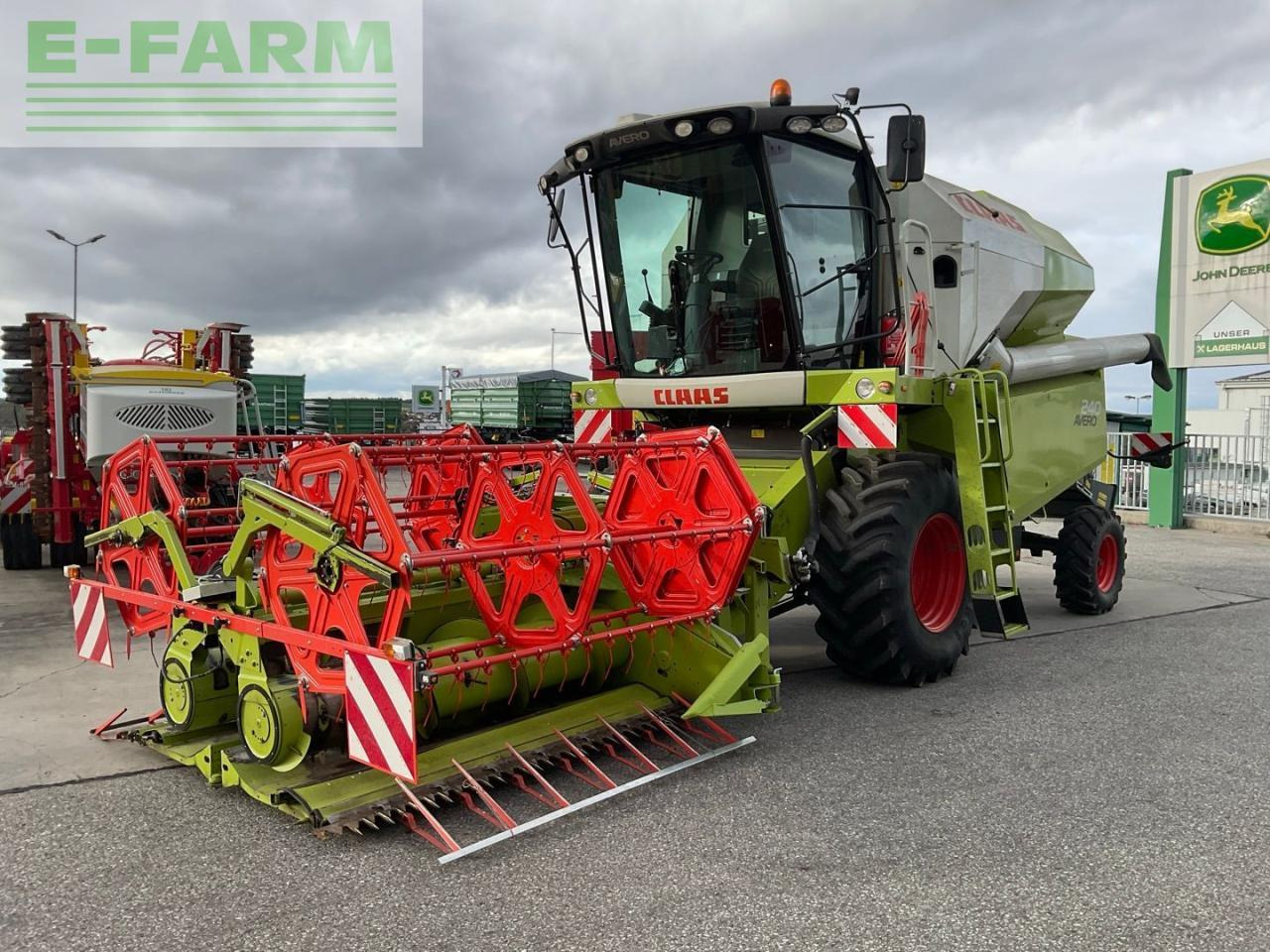 CLAAS AVERO 240 - Labības kombains: foto 1 CLAAS AVERO 240 - Labības kombains: foto 1
