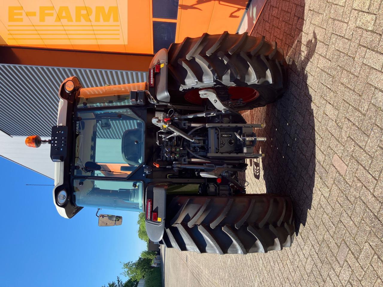 CLAAS AXOS 230 - Traktors: foto 4 CLAAS AXOS 230 - Traktors: foto 4