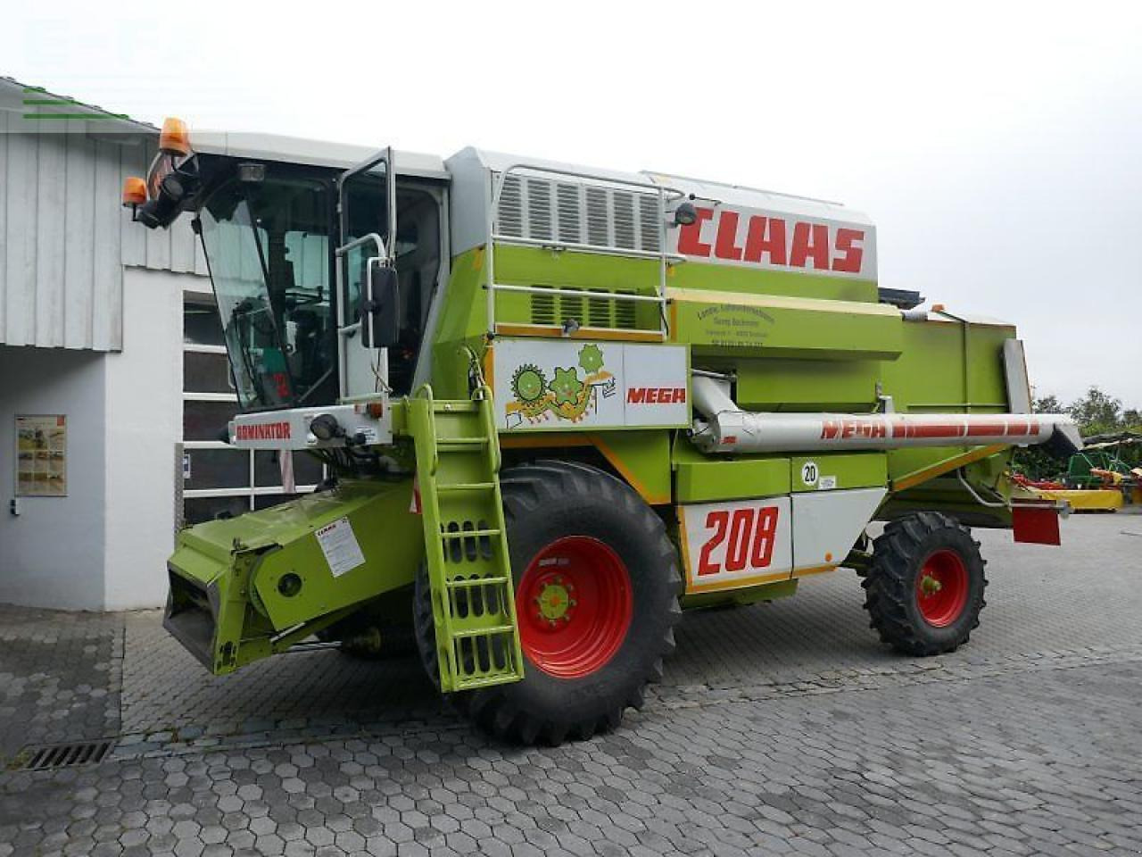 CLAAS Dominator 208 Mega - Labības kombains: foto 1 CLAAS Dominator 208 Mega - Labības kombains: foto 1