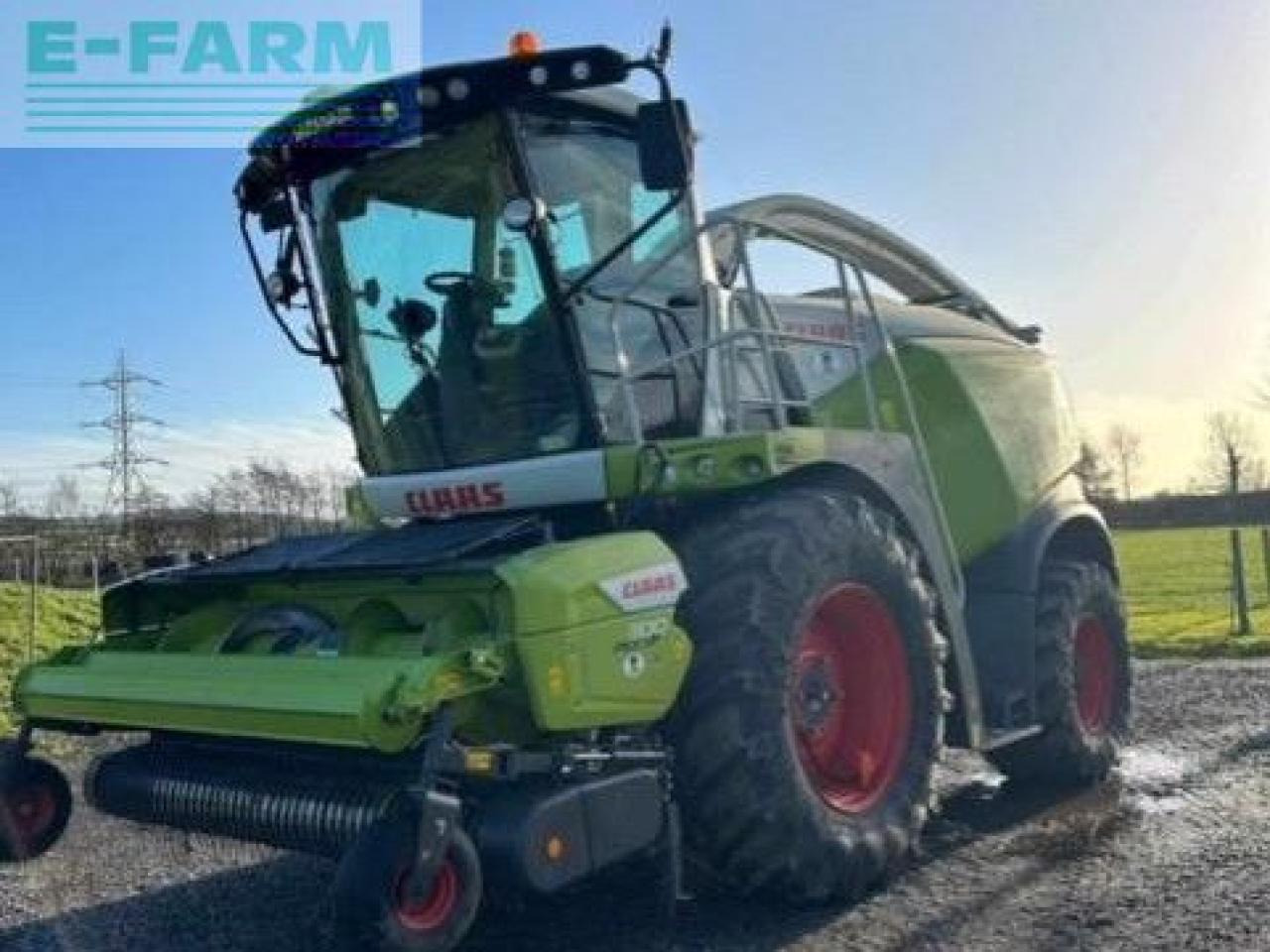 CLAAS JAGUAR 970 4WD - Lopbarības kombains: foto 1 CLAAS JAGUAR 970 4WD - Lopbarības kombains: foto 1