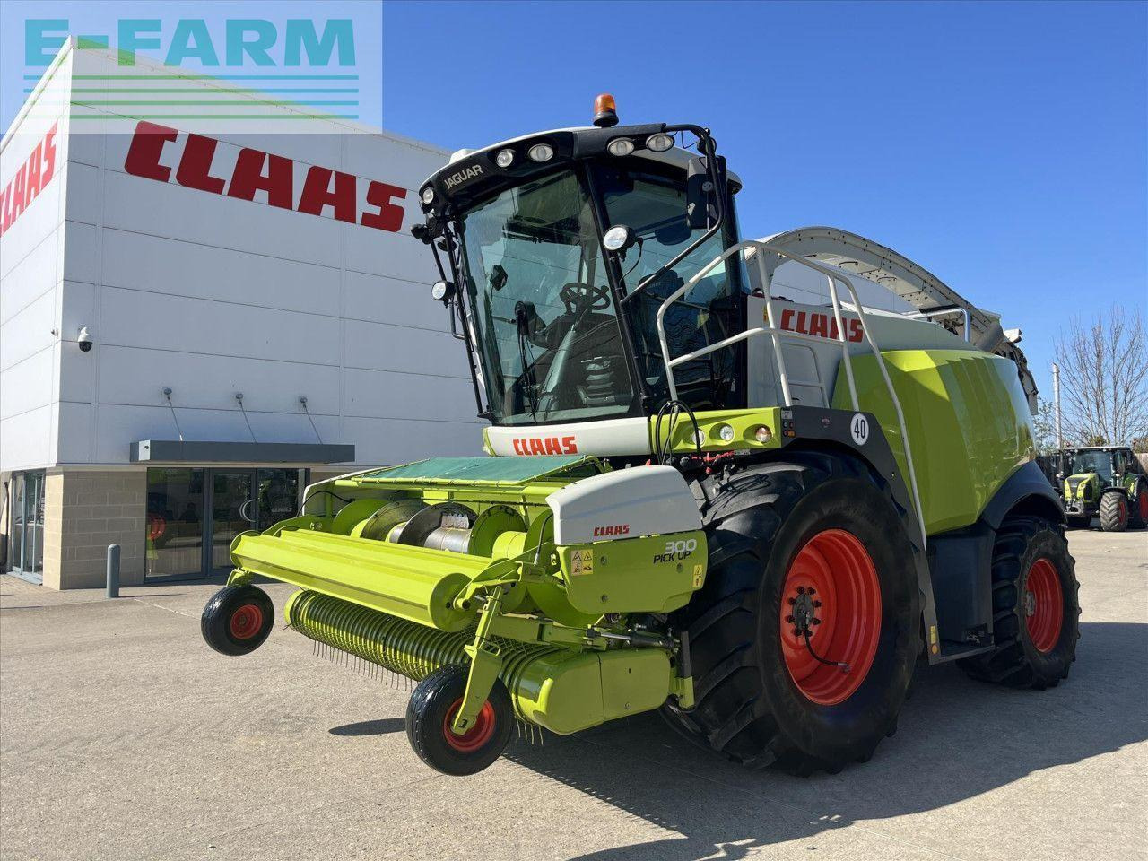 CLAAS JAGUAR 970 4WD - Lopbarības kombains: foto 1 CLAAS JAGUAR 970 4WD - Lopbarības kombains: foto 1