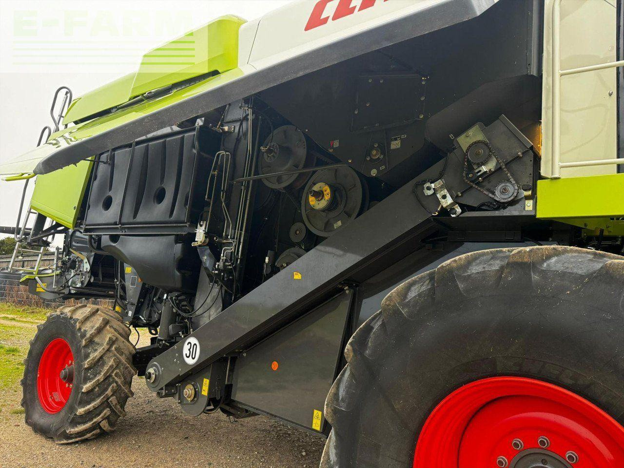 Labības kombains CLAAS LEXION 670 M: foto 6