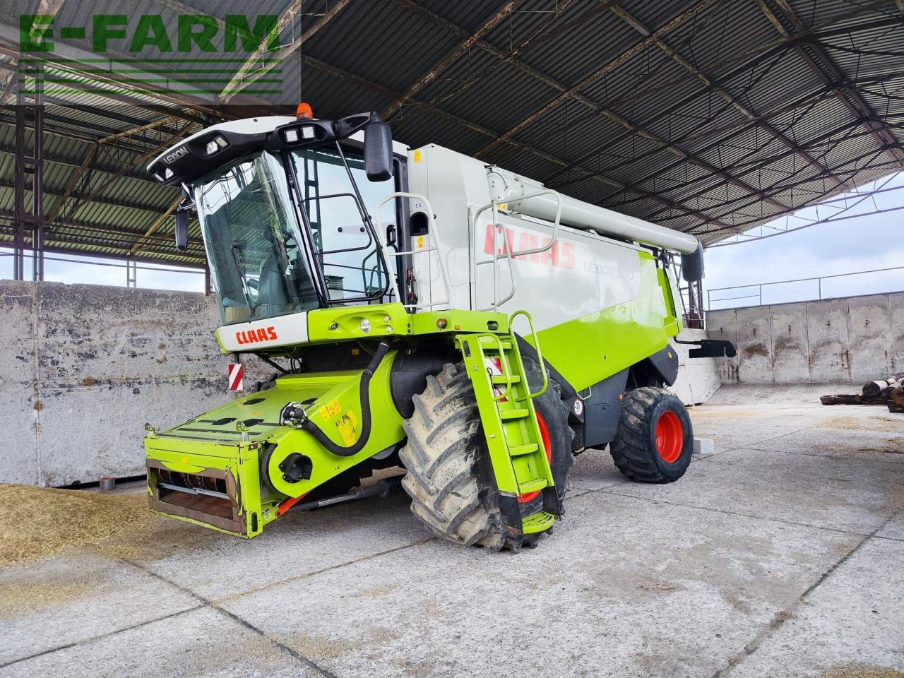 CLAAS Lexion 580 - Labības kombains: foto 1 CLAAS Lexion 580 - Labības kombains: foto 1