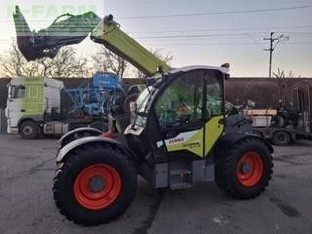 Teleskopiskais iekrāvējs CLAAS SCORPION 736: foto 7