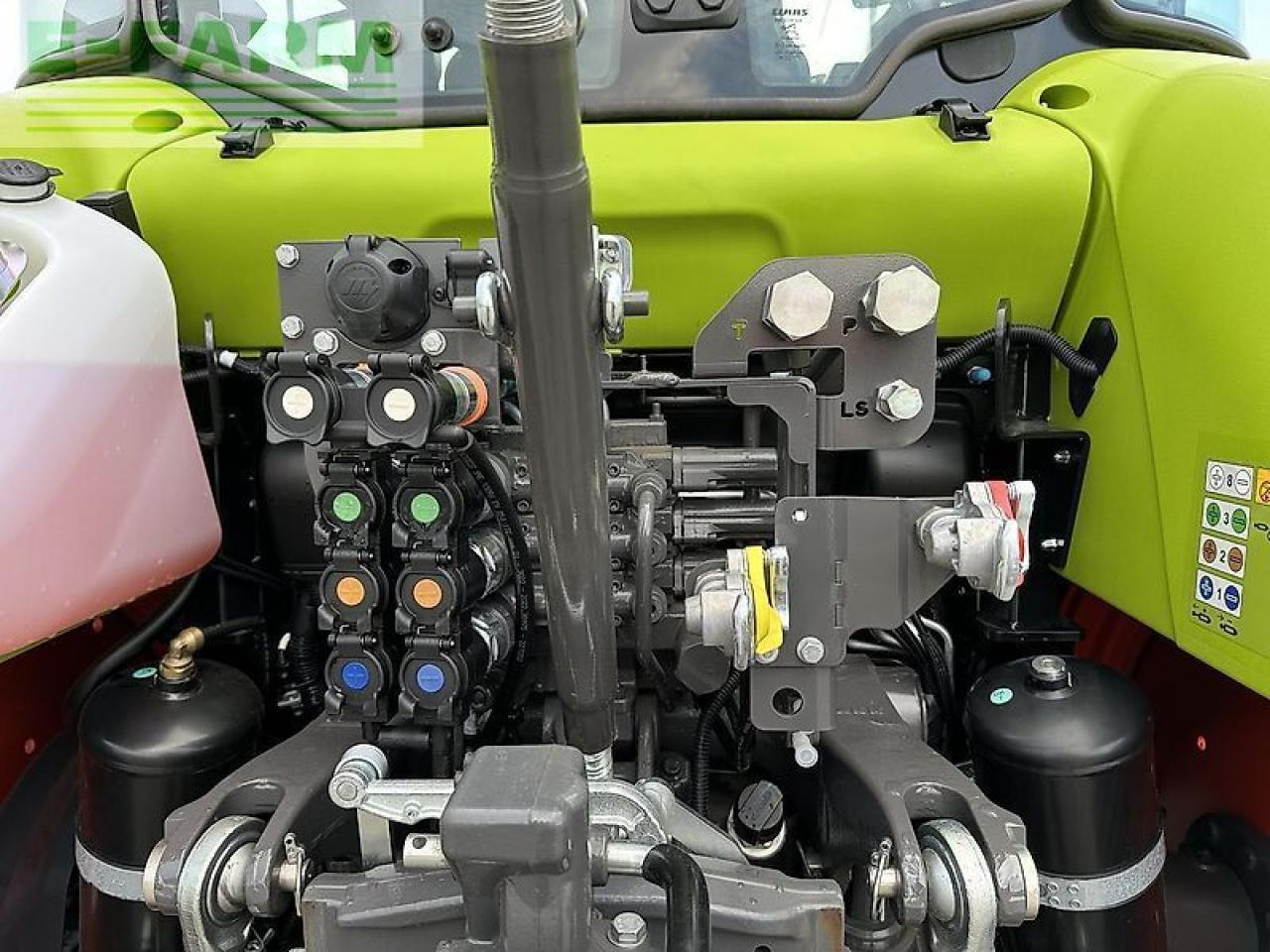 Traktors CLAAS arion 410 stage v (cis): foto 7