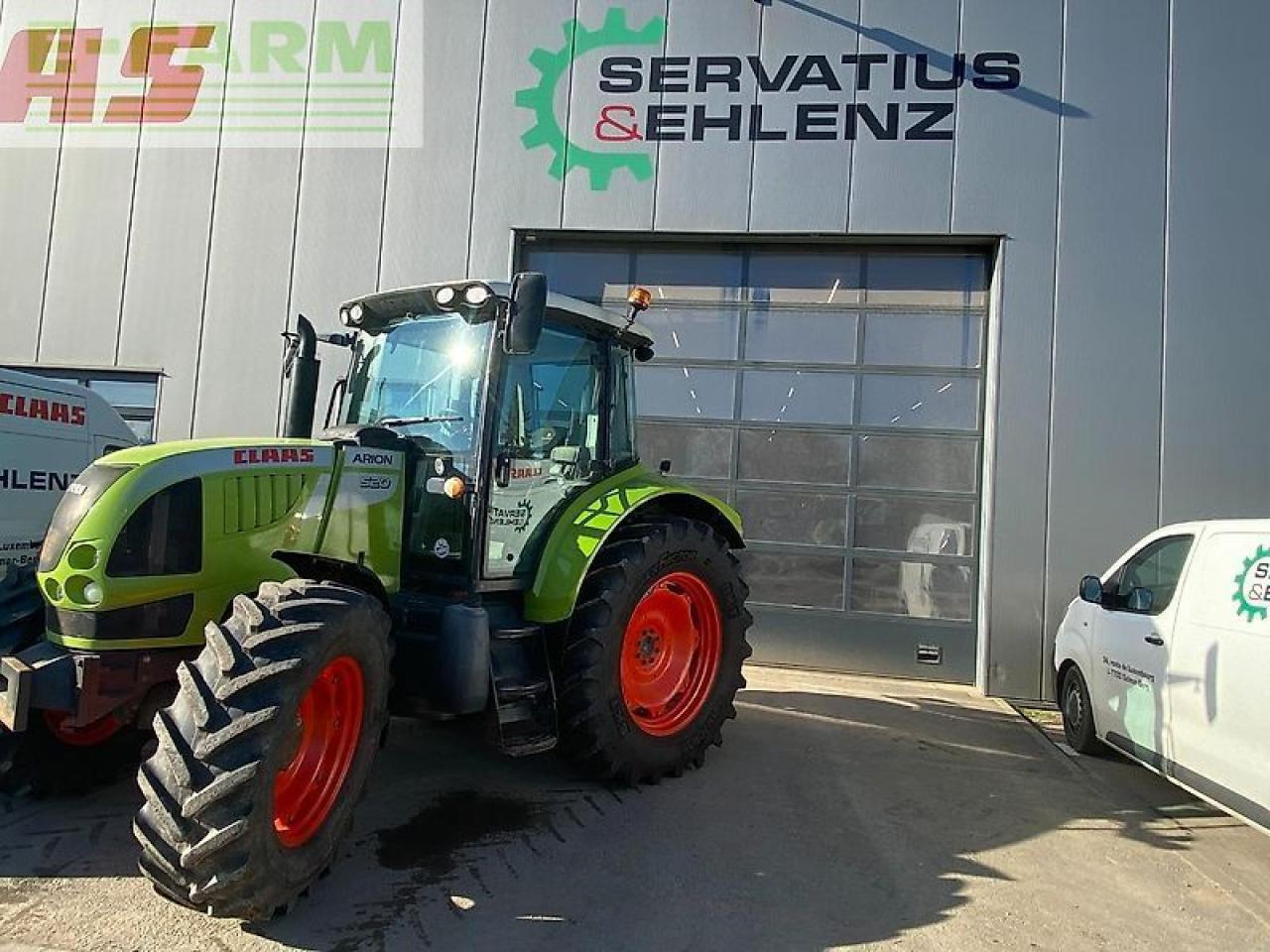 CLAAS arion 520 - Traktors: foto 1 CLAAS arion 520 - Traktors: foto 1