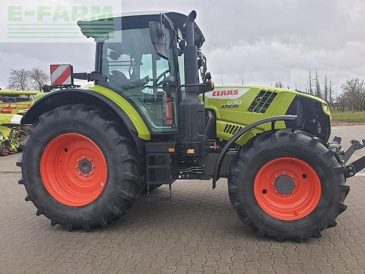 CLAAS arion 630 cis CIS - Traktors: foto 1 CLAAS arion 630 cis CIS - Traktors: foto 1