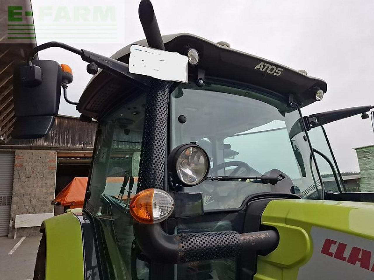CLAAS atos 330 mit schneeschild/streuer - Traktors: foto 5 CLAAS atos 330 mit schneeschild/streuer - Traktors: foto 5