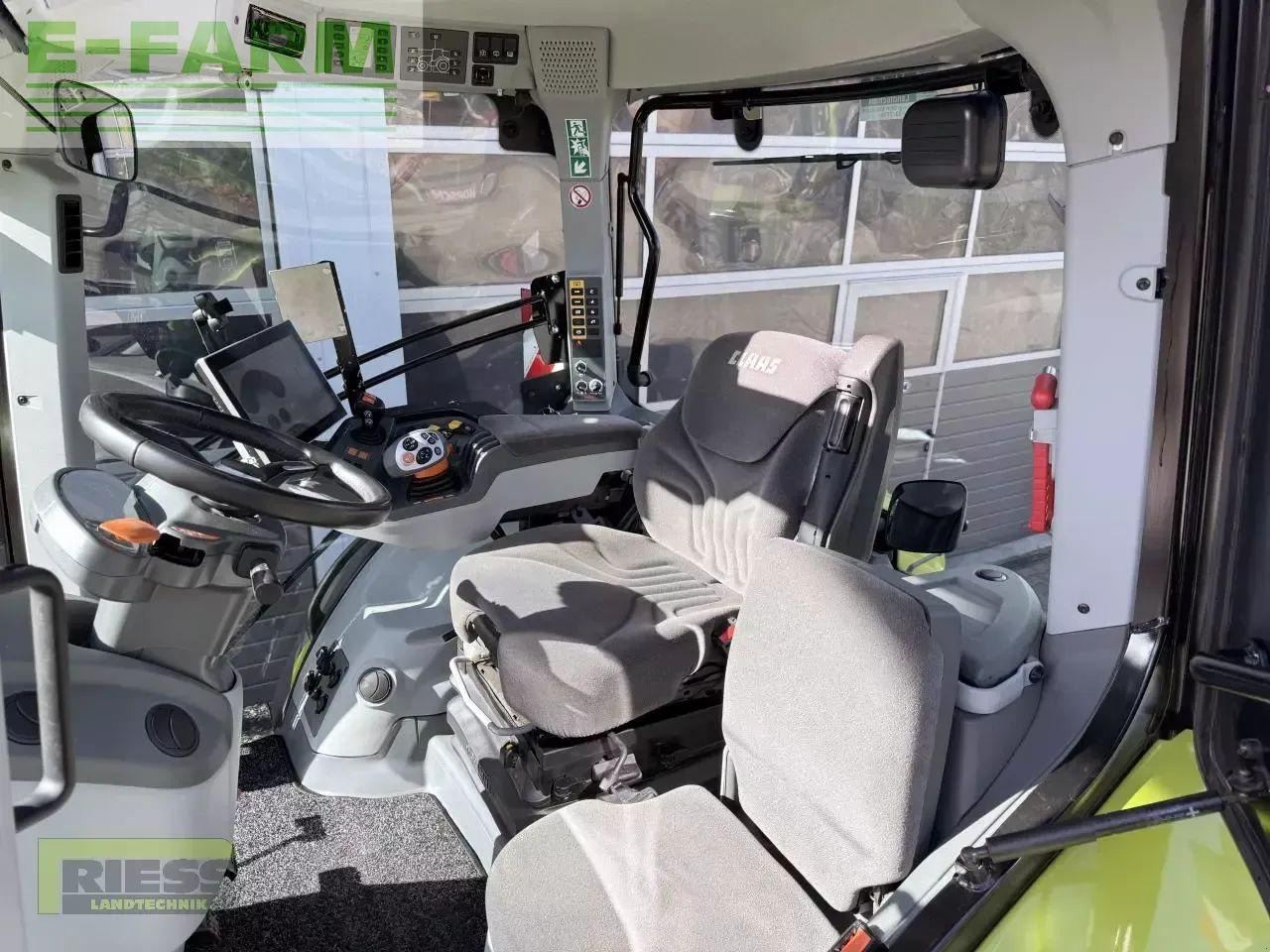 CLAAS axion 800 cebis hexashift a50 HEXASHIFT CEBIS - Traktors: foto 4 CLAAS axion 800 cebis hexashift a50 HEXASHIFT CEBIS - Traktors: foto 4