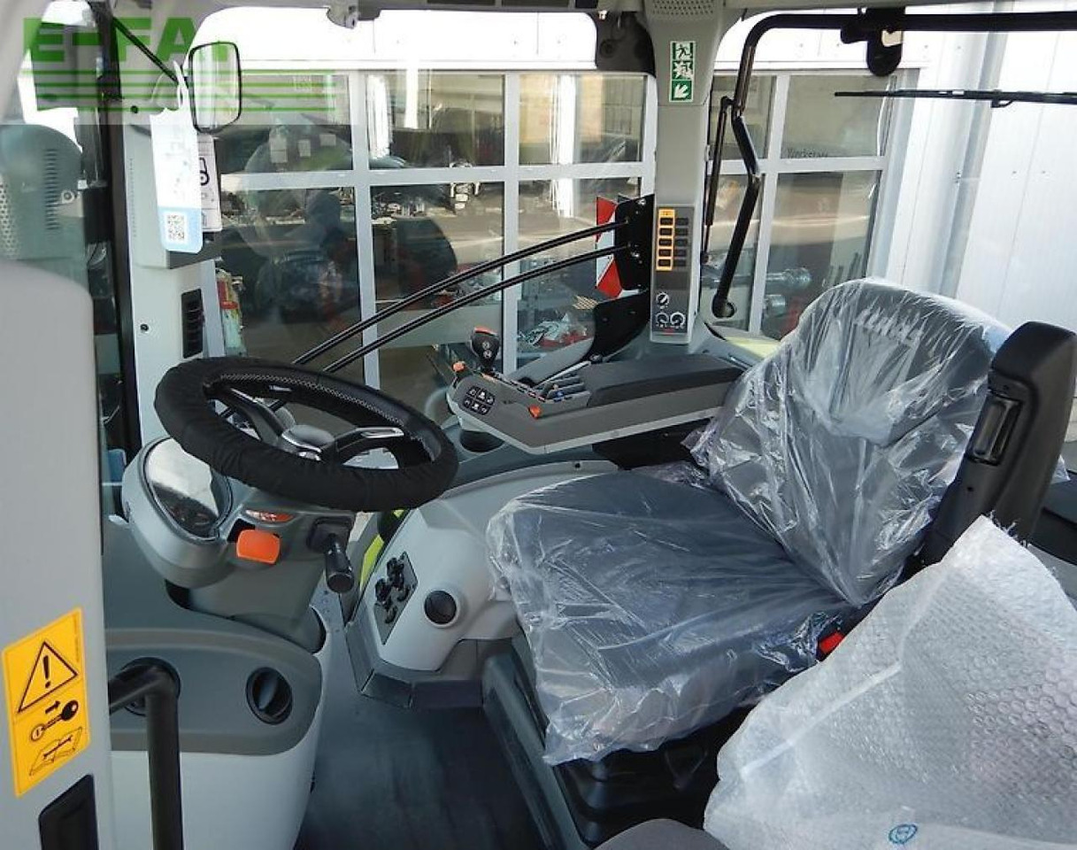 CLAAS axion 800 cis+ hexashift HEXASHIFT CIS+ - Traktors: foto 4 CLAAS axion 800 cis+ hexashift HEXASHIFT CIS+ - Traktors: foto 4