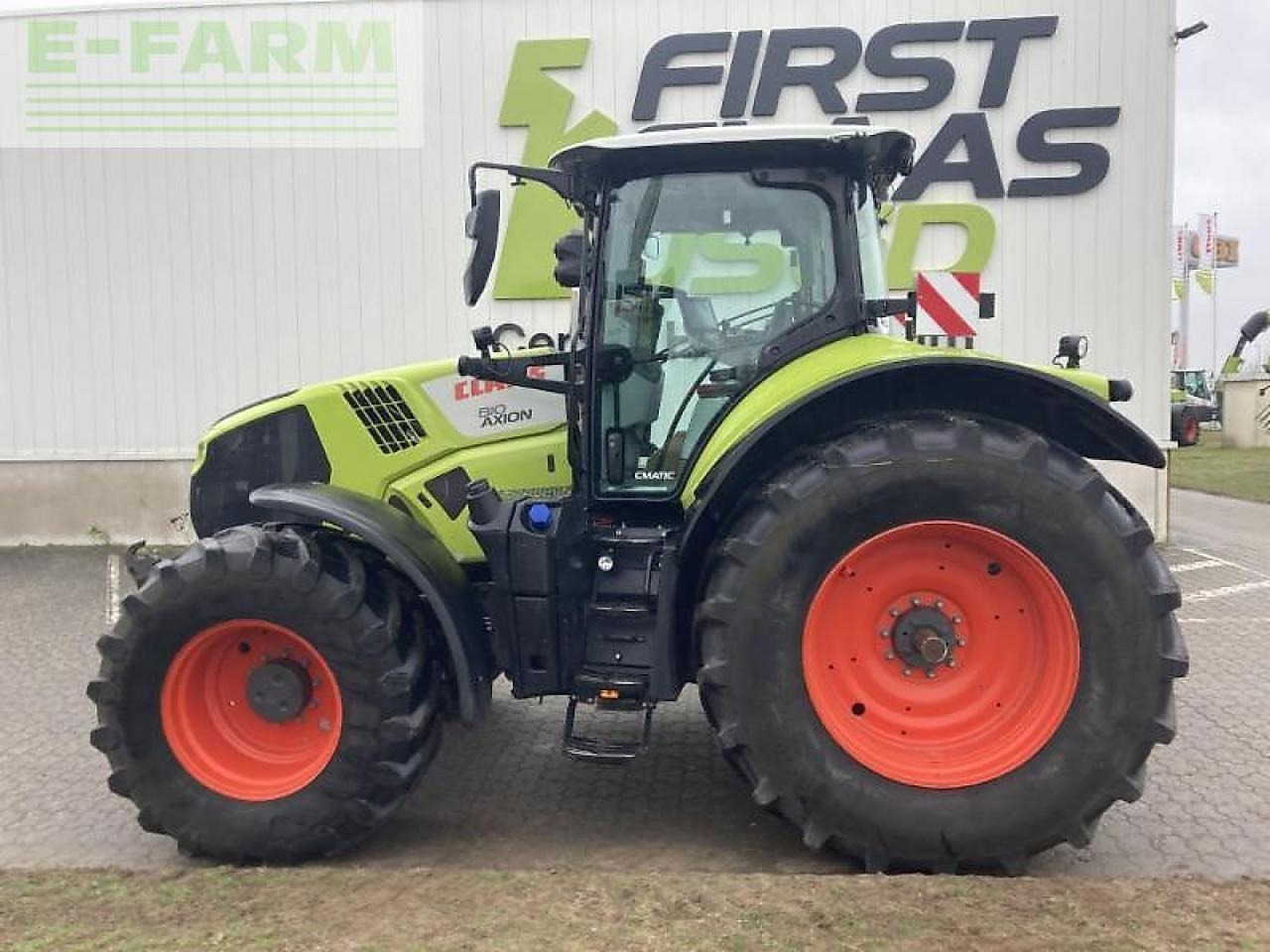 Traktors CLAAS axion 810: foto 9