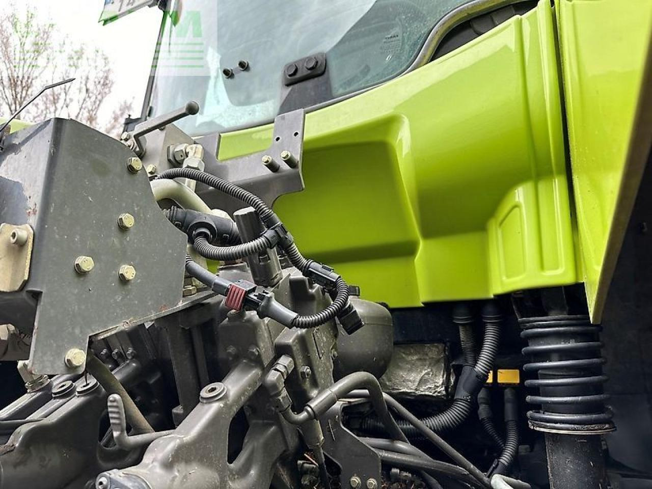 Traktors CLAAS axion 810: foto 28