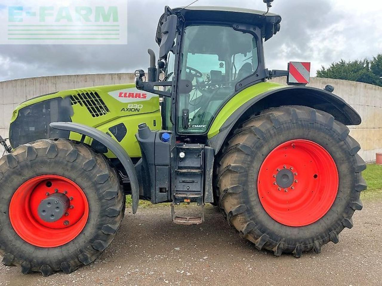 CLAAS axion 830 cebis cmatic - rtk net CMATIC CEBIS - Traktors: foto 2 CLAAS axion 830 cebis cmatic - rtk net CMATIC CEBIS - Traktors: foto 2