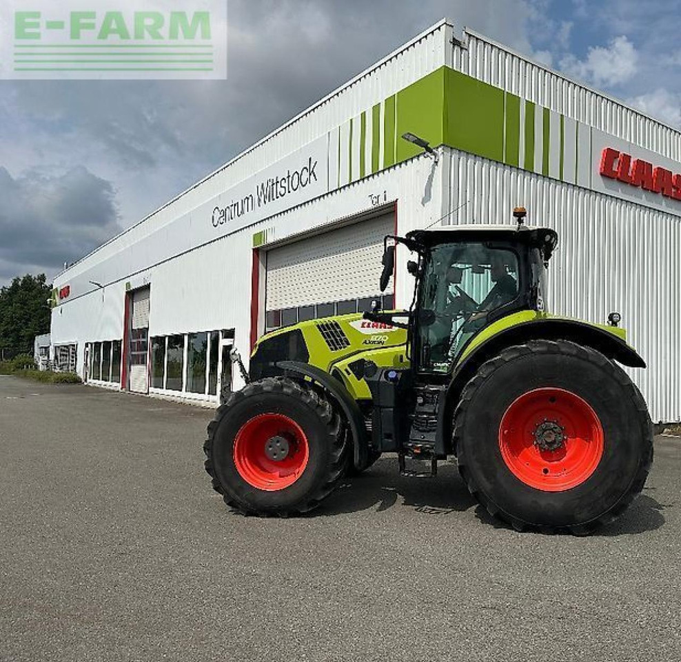 CLAAS axion 870 - Traktors: foto 1 CLAAS axion 870 - Traktors: foto 1