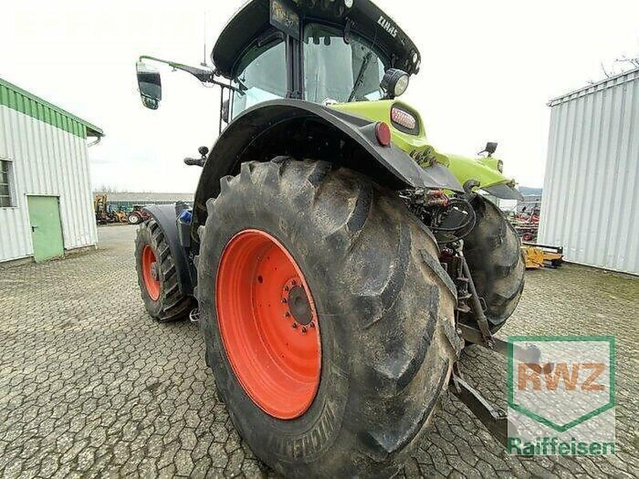 CLAAS axion 870 cmatic CMATIC - Traktors: foto 5 CLAAS axion 870 cmatic CMATIC - Traktors: foto 5